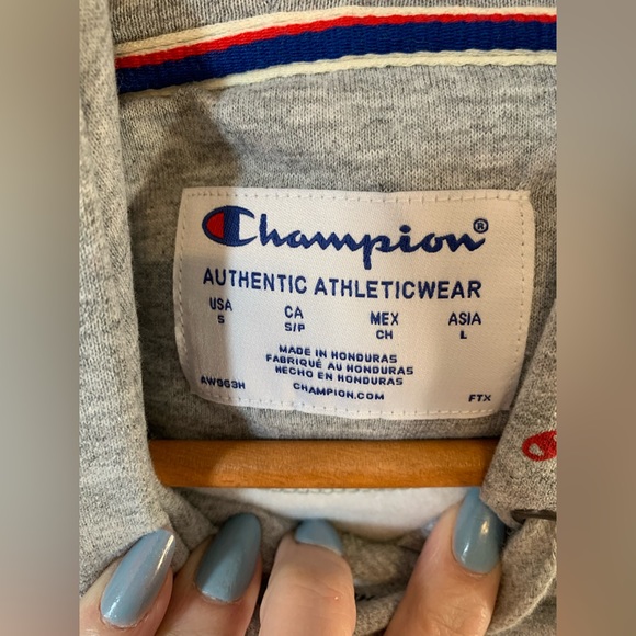 💫Host Pick💫Champion hooded sweatshirt NWT - Picture 4 of 5